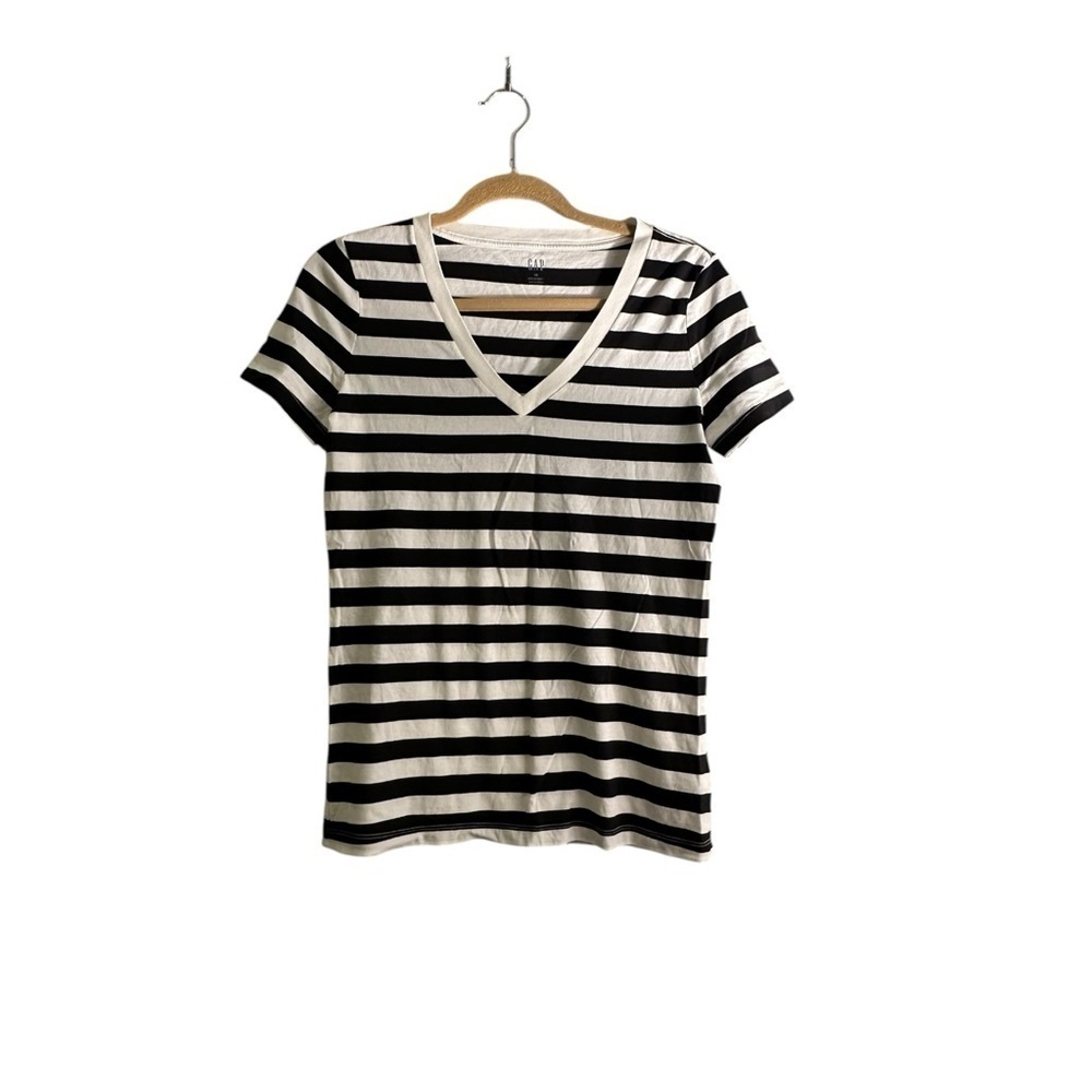Gap V-neck T-shirt